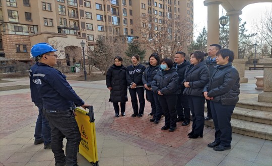 15.304am永利集团官网 · 嘉邑小区开展电梯清静知识培训_副本.jpg