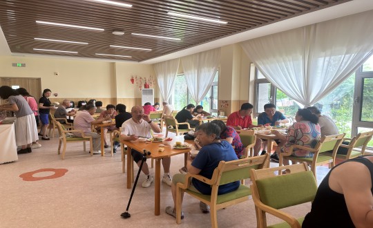 2024年8月10日，，，，养老公司“亲亲邻里食堂”盛大开业_副本.jpg